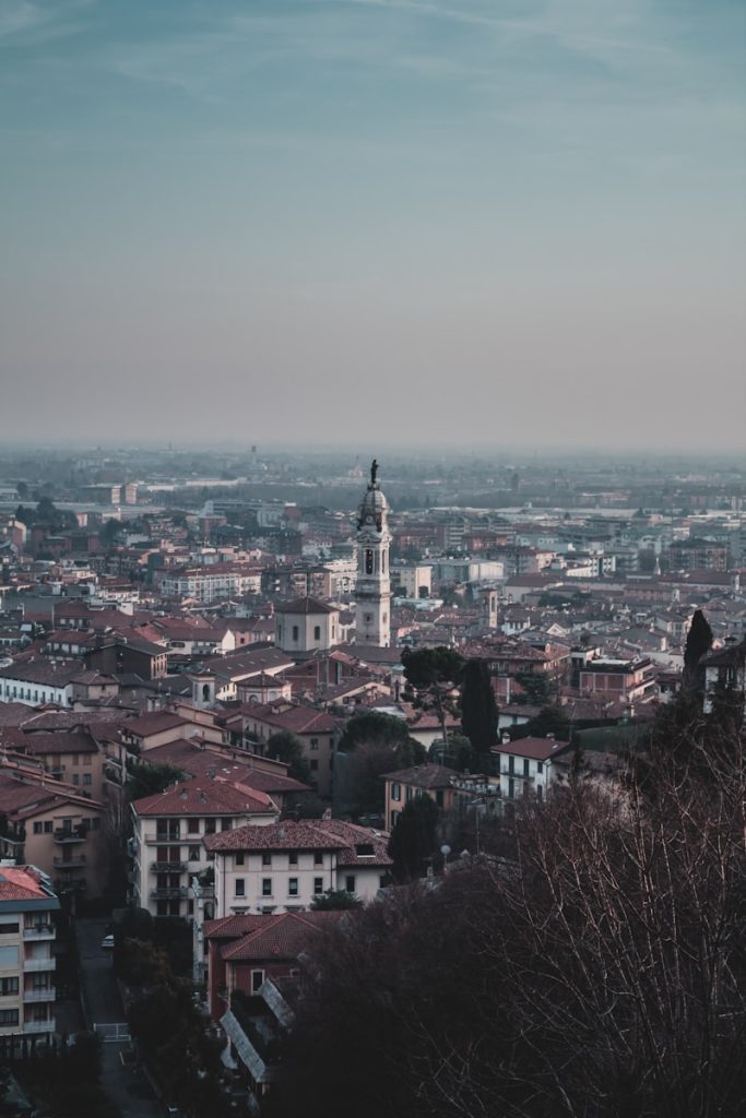 Ascendi la Bergamo Funicolare: un'avventura tra storia e panorami mozzafiato